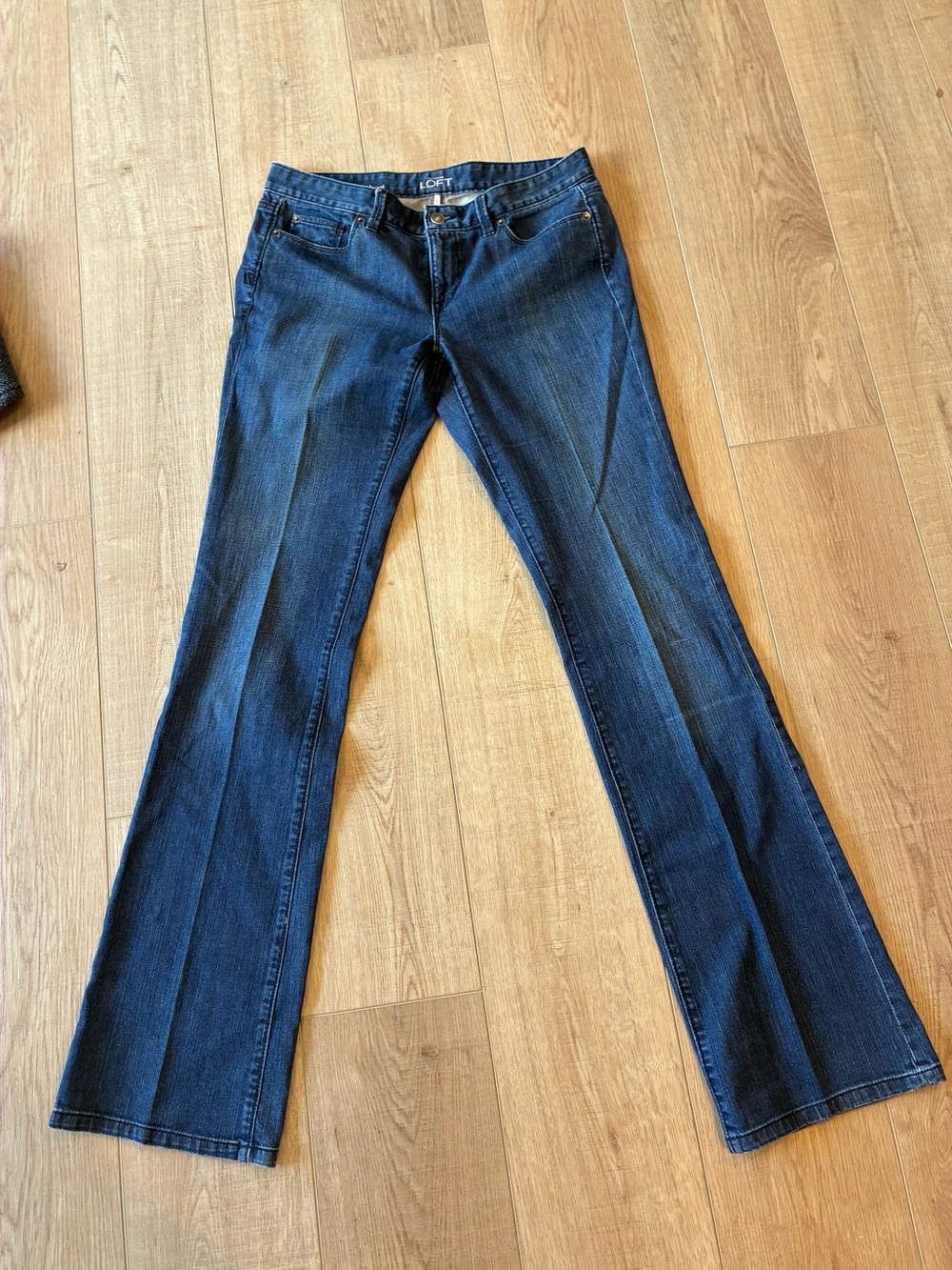 Loft Women's Modern Boot cut flare Jeans 28/6 Tall Mid Rise Dark Blue